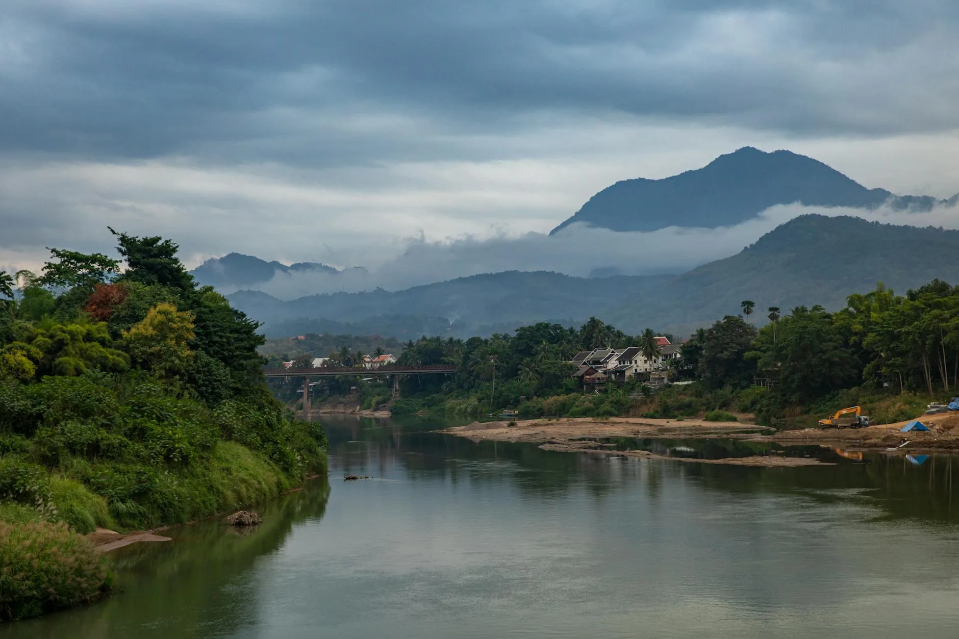 ️ Comprendre la géographie de Vang Vieng